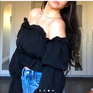 Zara Off the shoulder puffed sleeve top